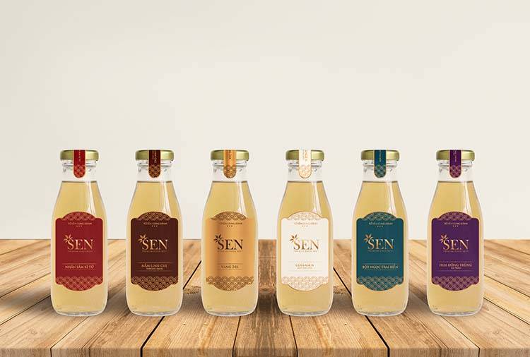 Mẫu thiết kế nhãn mác chai yến chưng sẵn dòng Cung Đình của SEN Pearl & Nest.