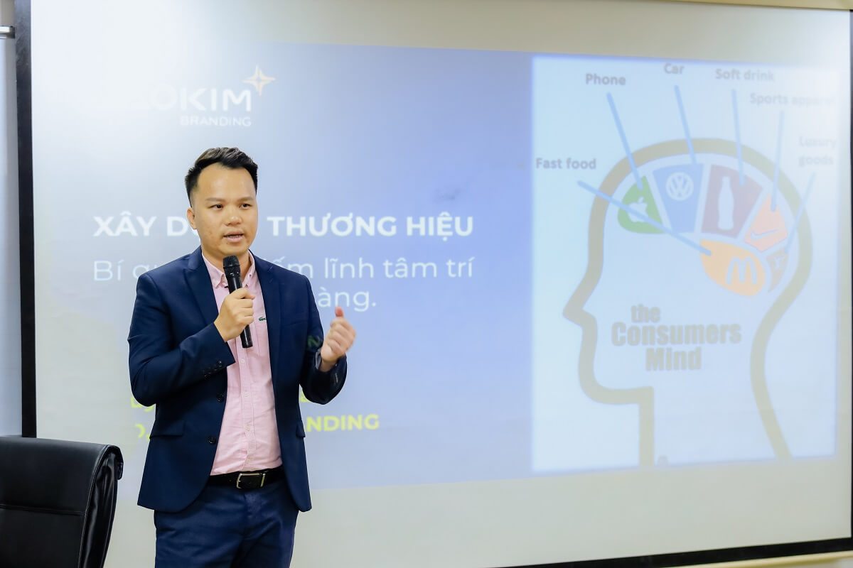 Sự kiện CEO Talks: Xây dựng thương hiệu, chiếm lĩnh tâm trí khách hàng