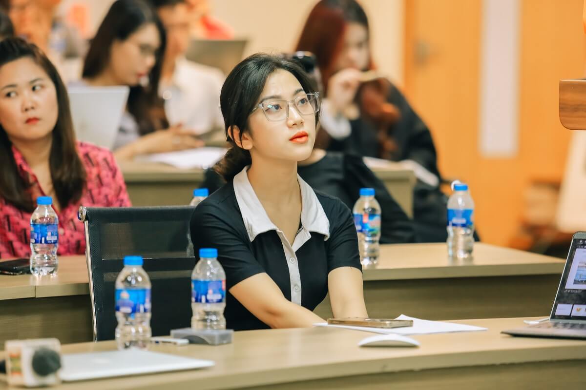 Sự kiện CEO Talks: Xây dựng thương hiệu, chiếm lĩnh tâm trí khách hàng