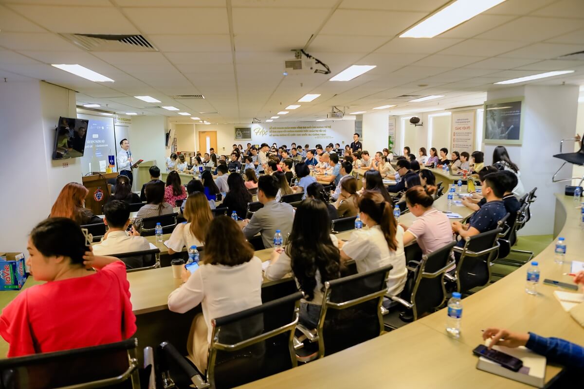 Sự kiện CEO Talks: Xây dựng thương hiệu, chiếm lĩnh tâm trí khách hàng