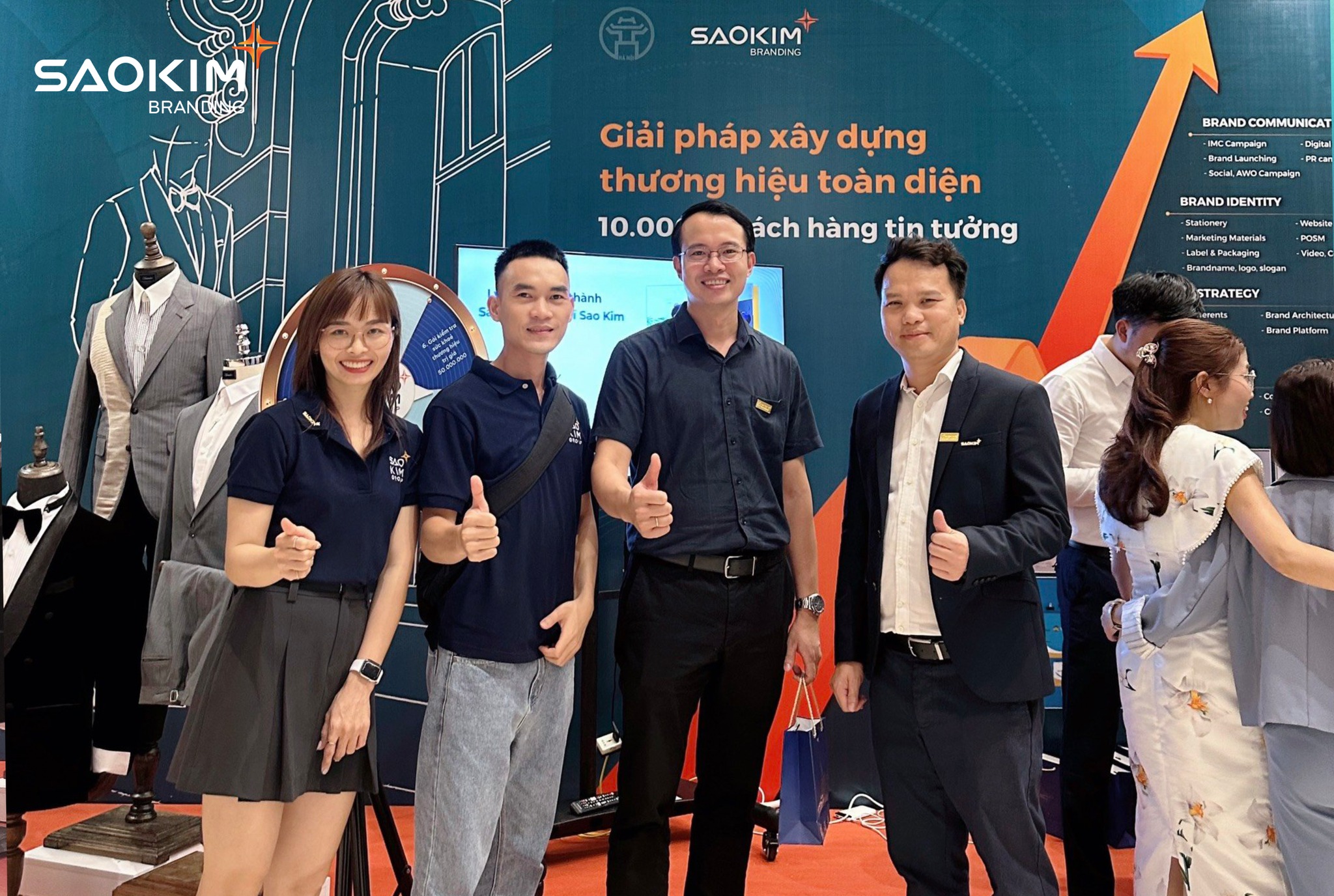 Doanh nghiệp thăm quan gian hàng Sao Kim