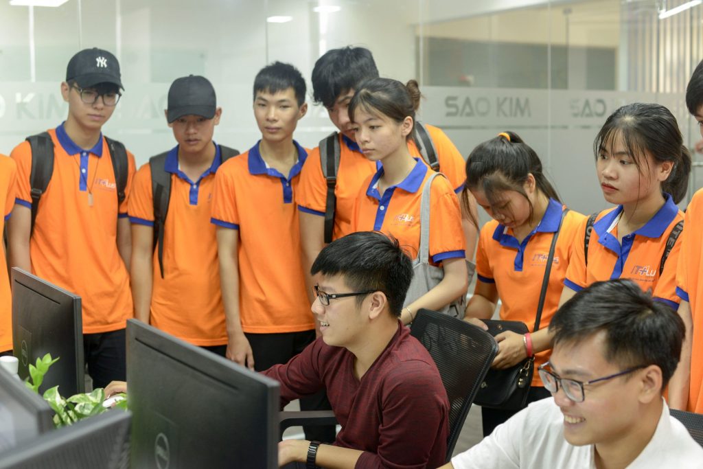 ITPLus trải nghiệm ngày làm việc tại Sao Kim Branding 1 itplus-trai-nghiem-ngay-lam-viec-tai-sao-kim-branding-4
