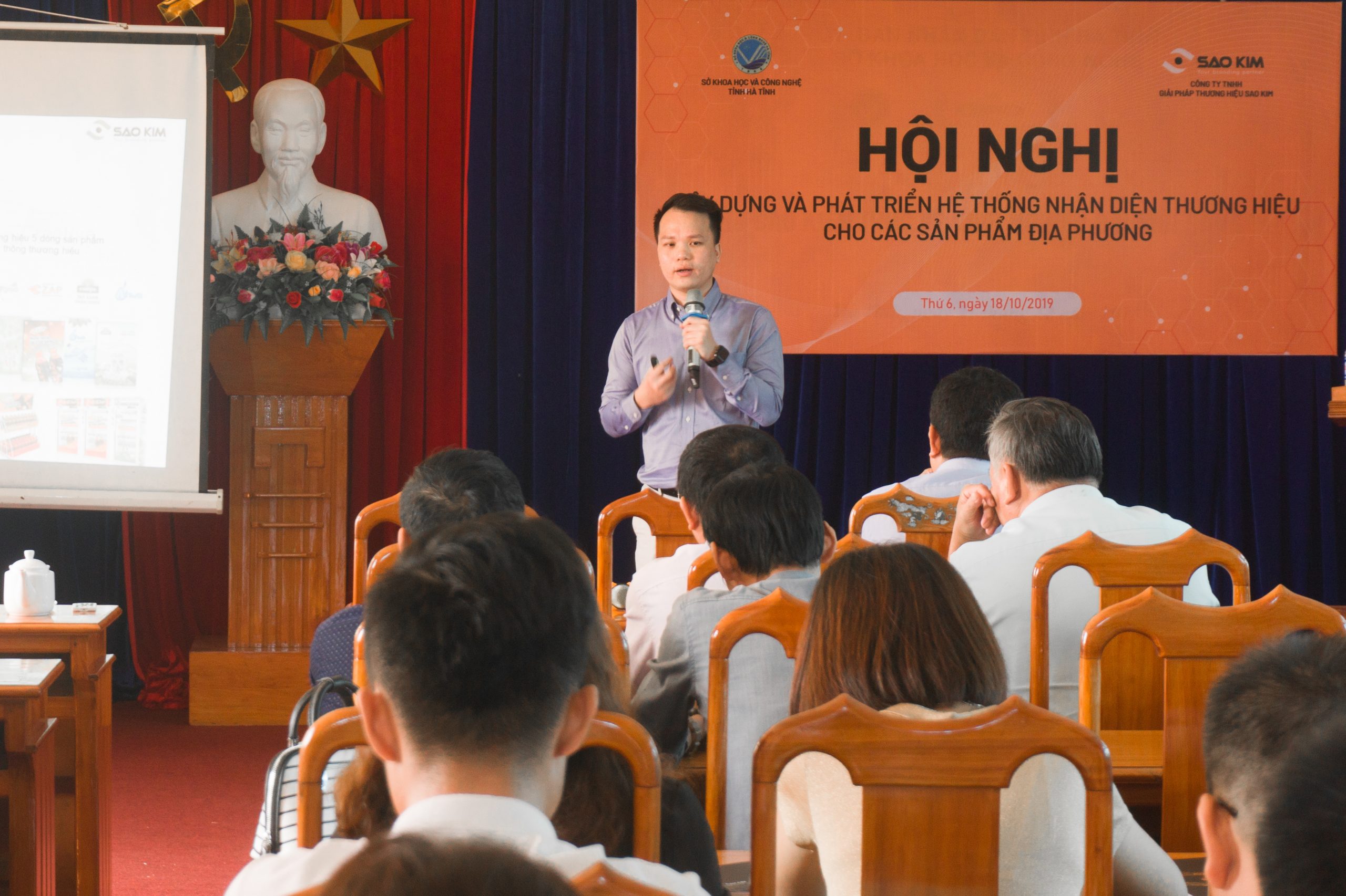 Hội nghị tập huấn: Xây dựng và Phát triển Thương hiệu cho các sản phẩm địa phương 9 Hội nghị tập huấn: Xây dựng và Phát triển Thương hiệu cho các sản phẩm địa phương