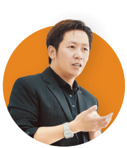 dien-gia-dao-dien-hoang-dung