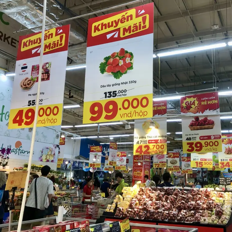 Tái định vị thương hiệu khi không giảm giá nhưng doanh số vẫn sụt giảm liên tục